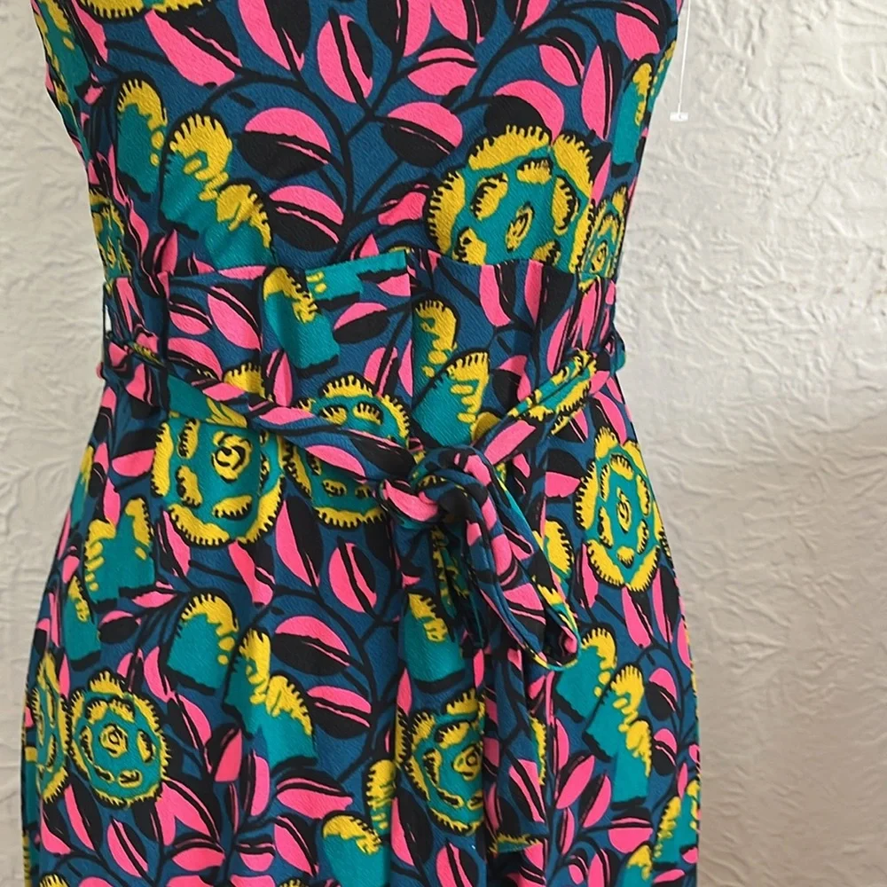 Leota The Perfect Wrap Midi Dress in Marche Fleur - Picture 7 of 13